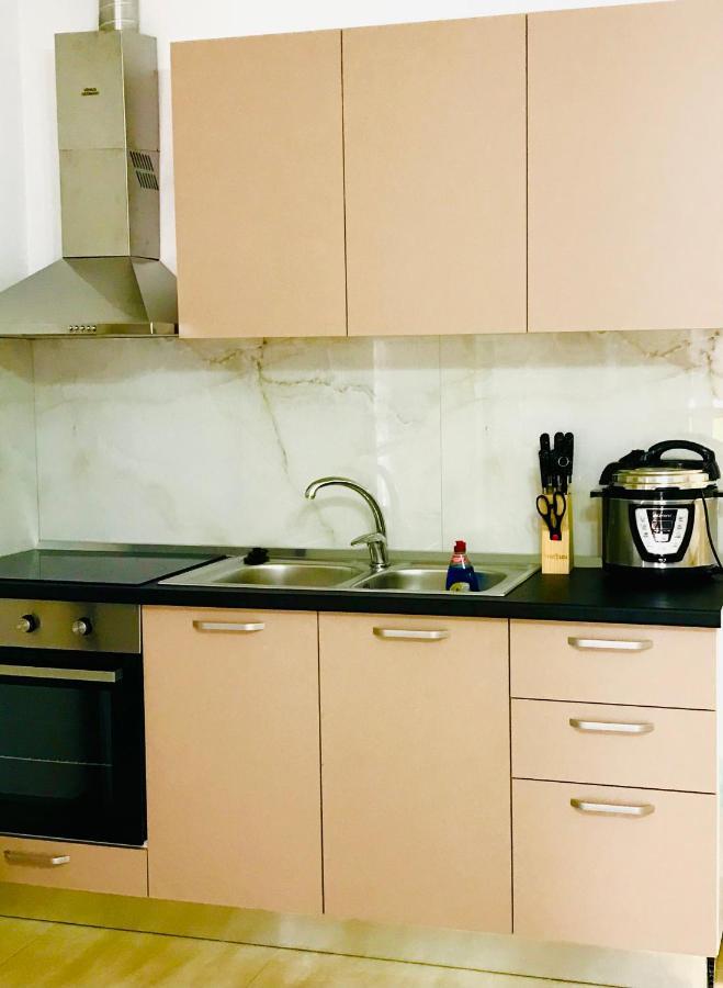 Apartment The Place 2, Qerret Golem (Tirana)