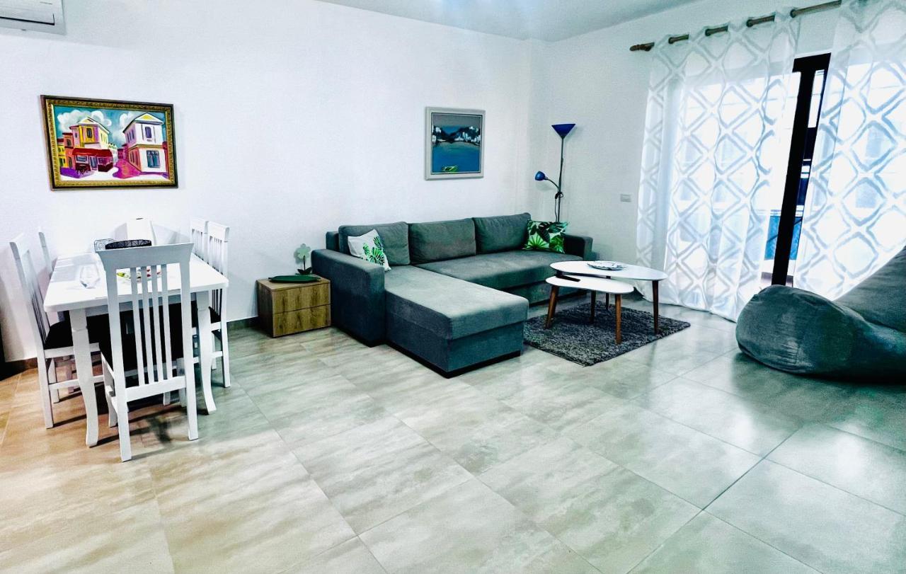 The Place 2, Qerret Appartement