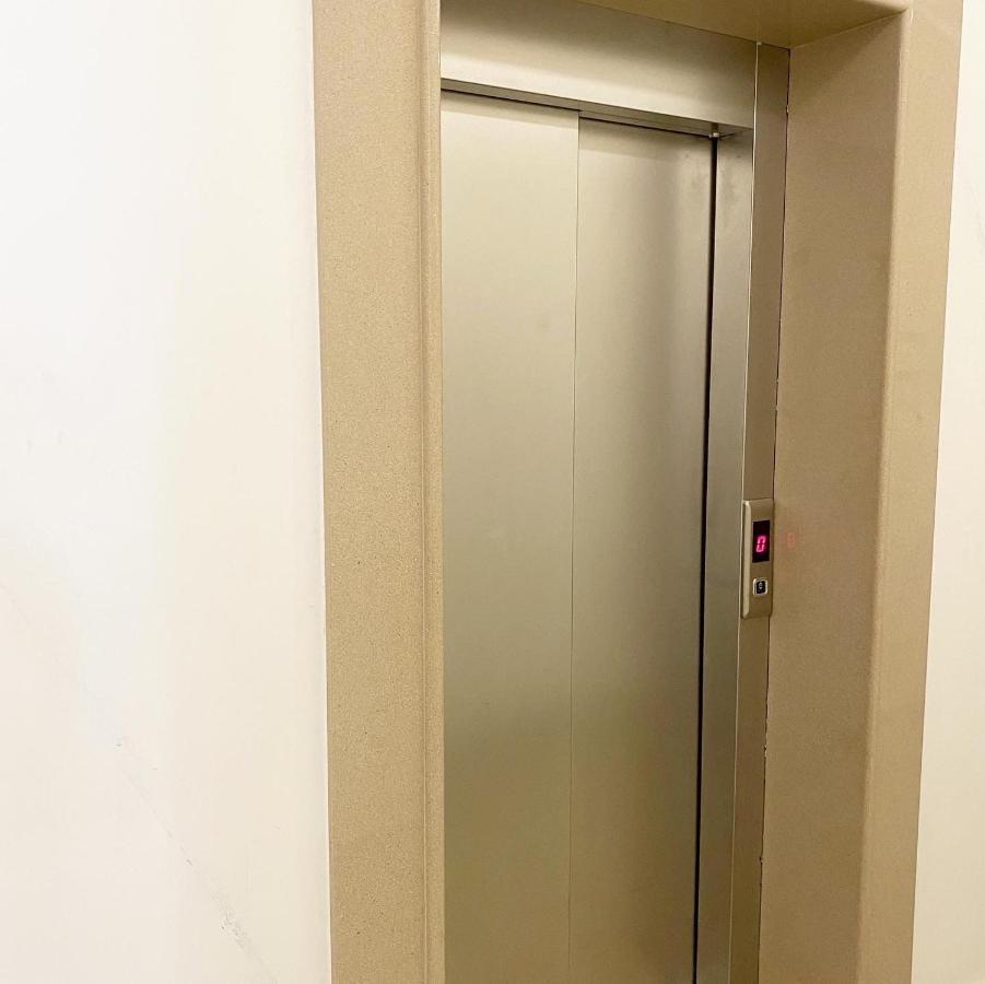 The Place 2, Qerret Appartement *