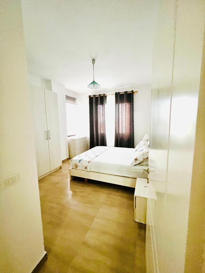 The Place 2, Qerret * Golem (Tirana)